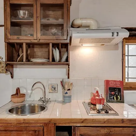Podere Delle Arti Farm stay *